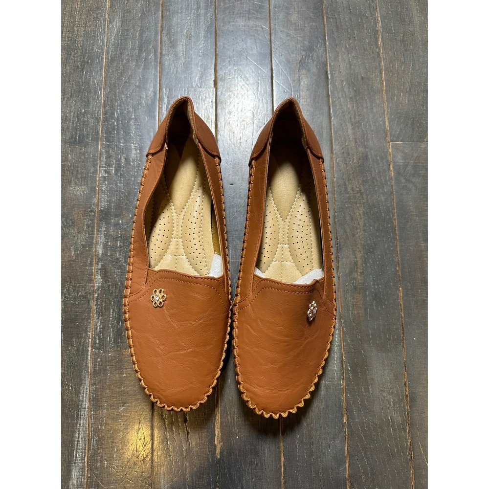 Womens Tan Slip On Loafers Comfort Flats Gold Floral‎ Charm Whipstitch